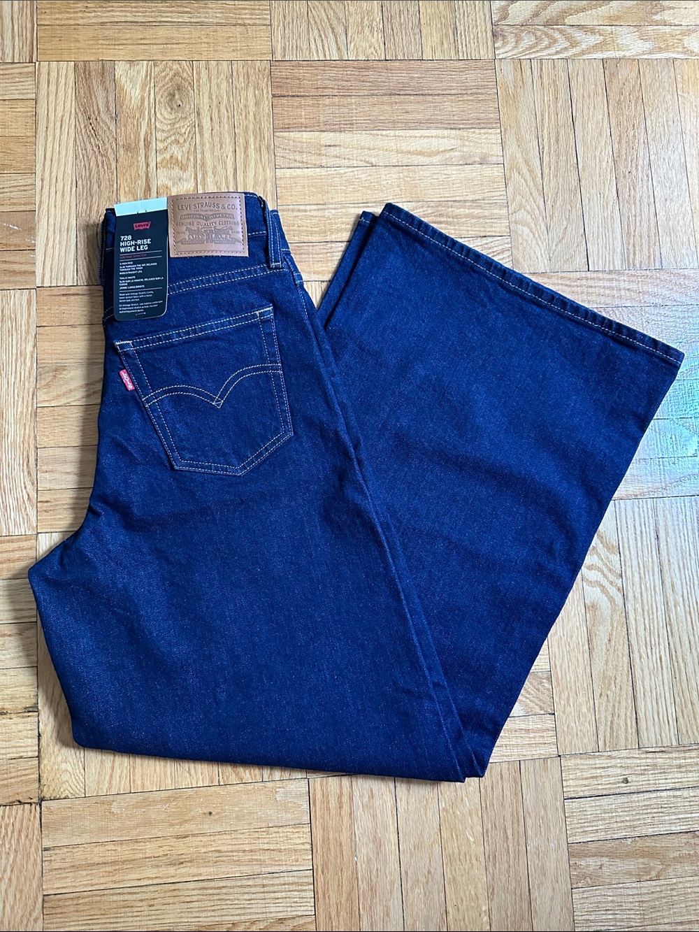 Levi's 728 High Rise Wide Leg Jeans new with tags dark wash